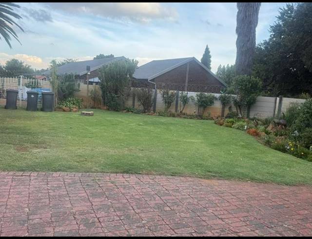 4 BEDROOM HOUSE FOR SALE IN BERGSIG